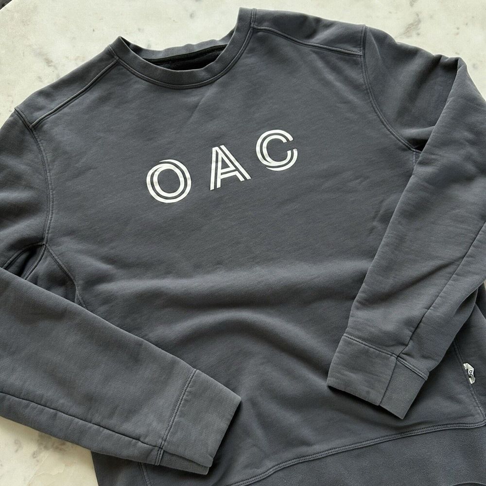 On Running Gray Sweatshirt